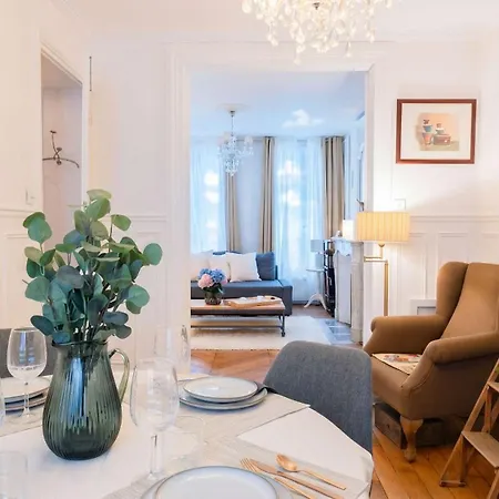 Luxury Parisian Flat Golden Triangle Apartment Paris