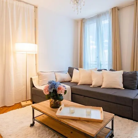 Luxury Parisian Flat Golden Triangle Paris