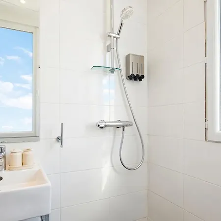 Luxury Parisian Flat Golden Triangle * Paris