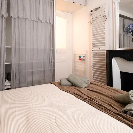 Apartment Luxury Parisian Flat Golden Triangle *