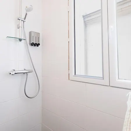 Luxury Parisian Flat Golden Triangle شقة باريس