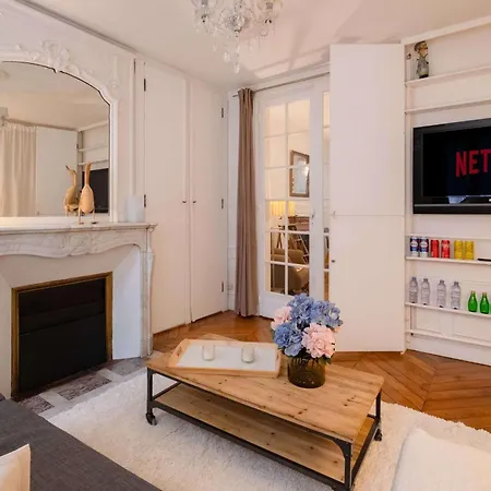 Luxury Parisian Flat Golden Triangle Apartment Paris