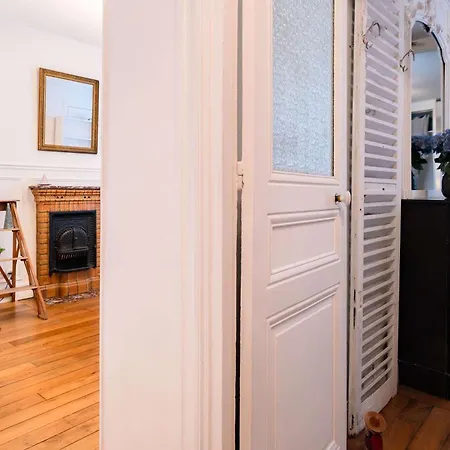 Luxury Parisian Flat Golden Triangle Apartment Paris